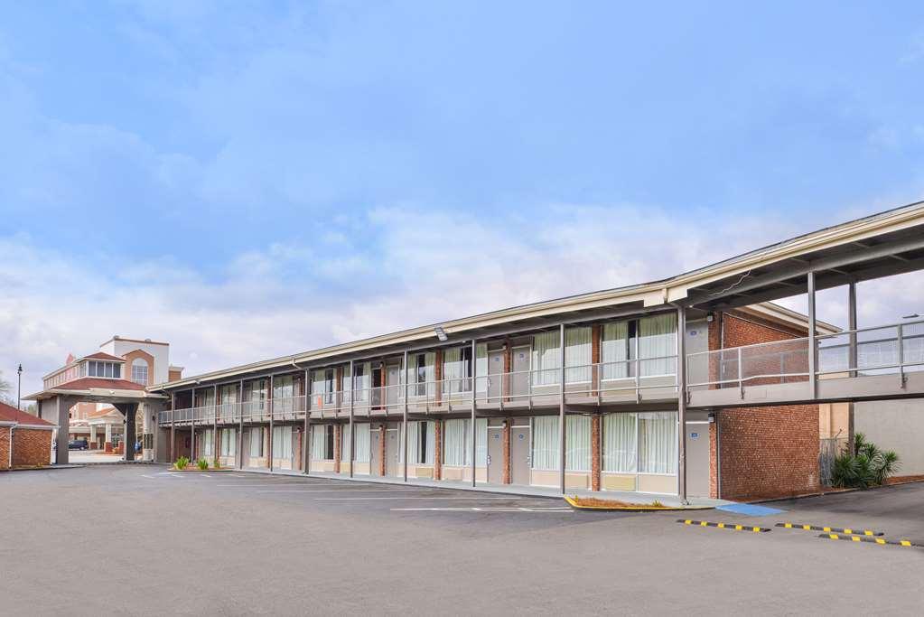 Americas Best Value Inn Augusta Historic Downtown Exterior foto