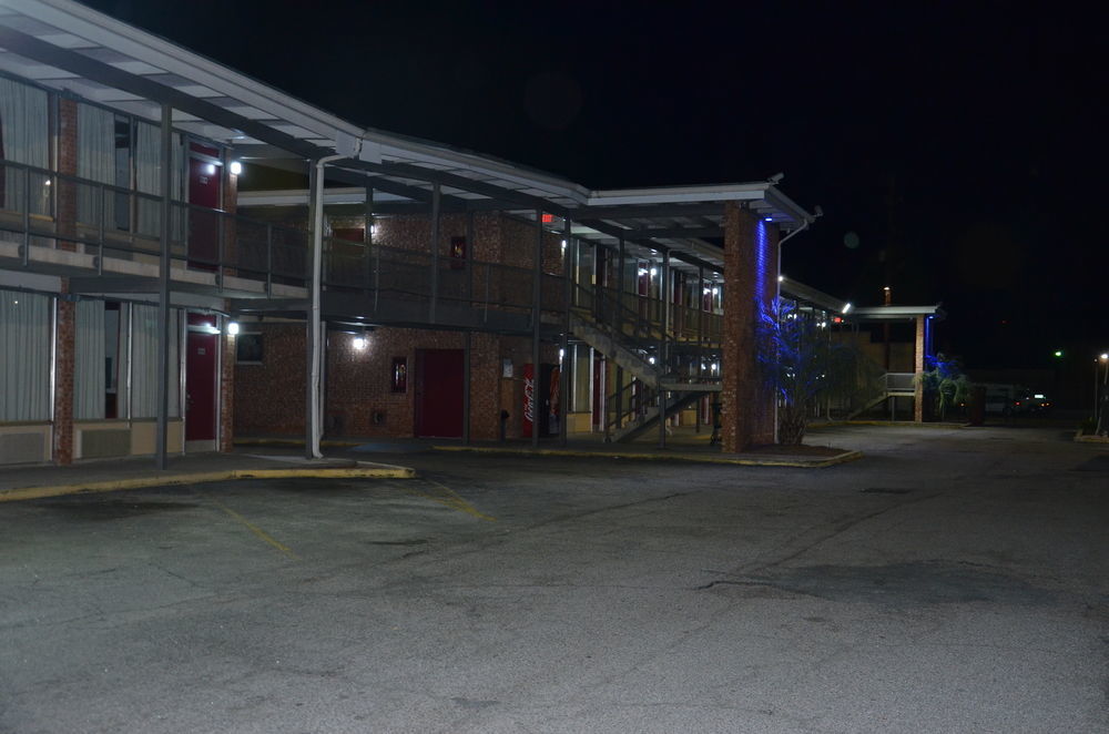 Americas Best Value Inn Augusta Historic Downtown Exterior foto