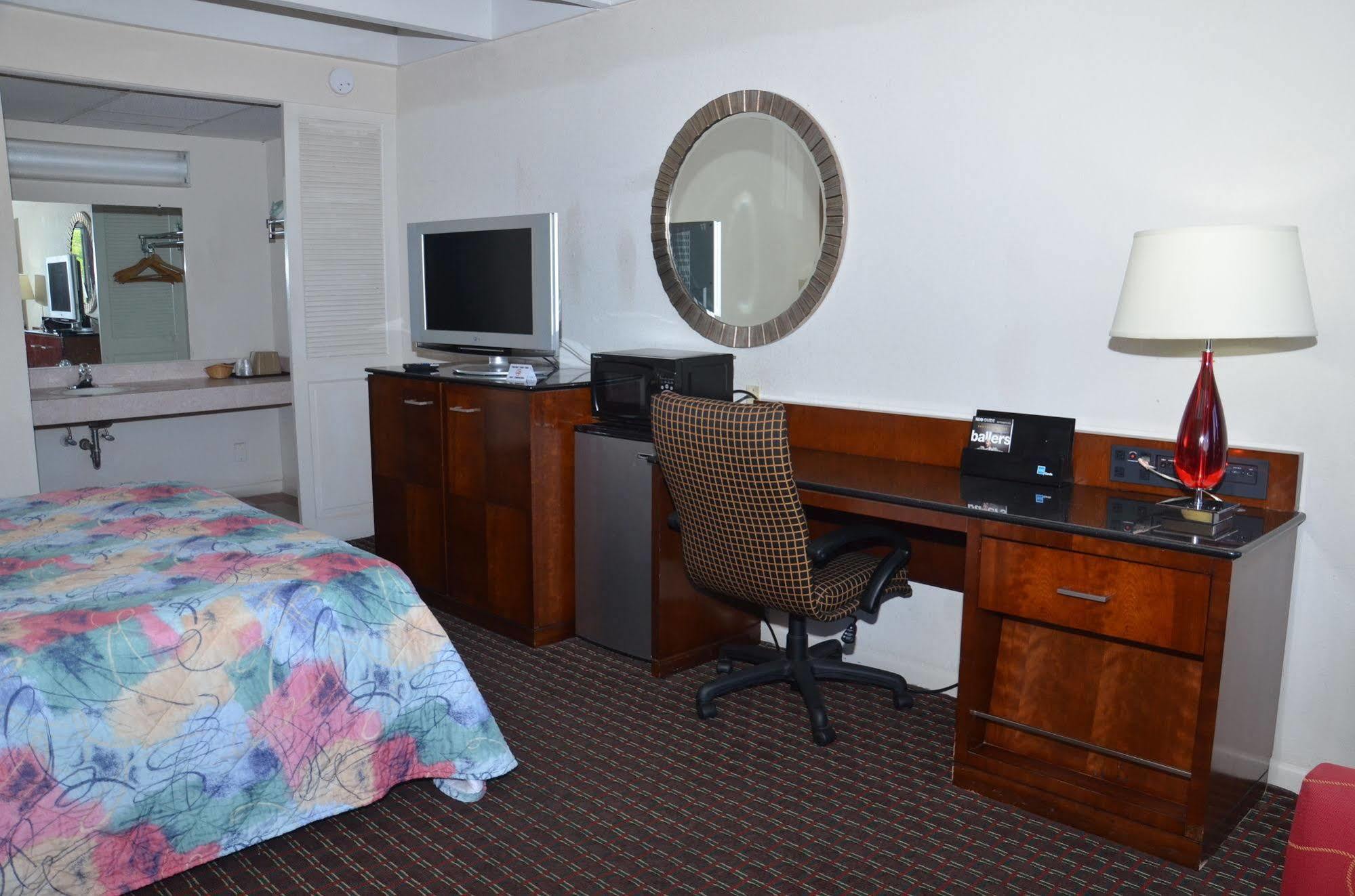 Americas Best Value Inn Augusta Historic Downtown Exterior foto