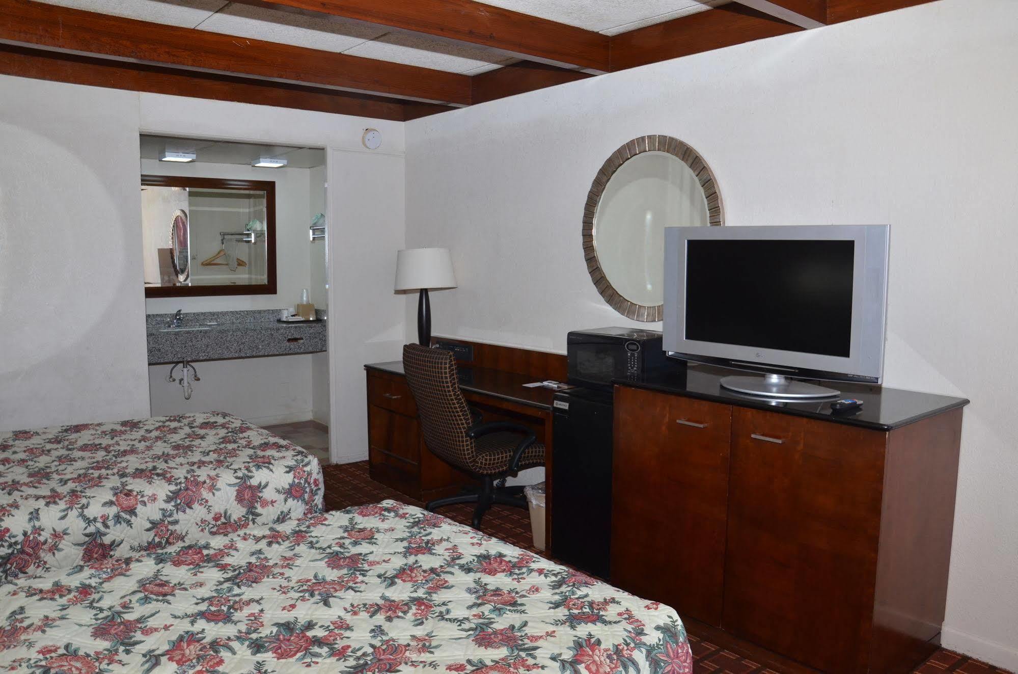 Americas Best Value Inn Augusta Historic Downtown Exterior foto